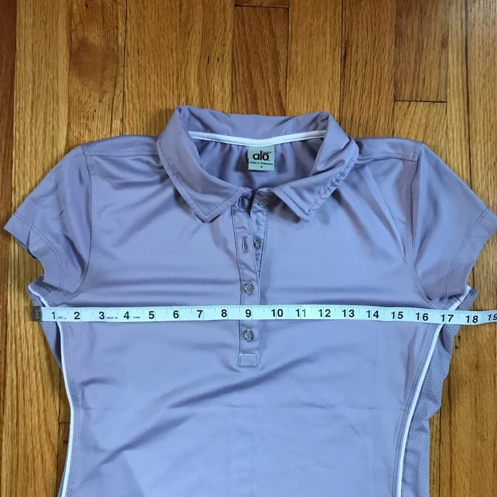 Alo CoolFit Women’s Lavender Short Sleeve Tennis Polo Top Small